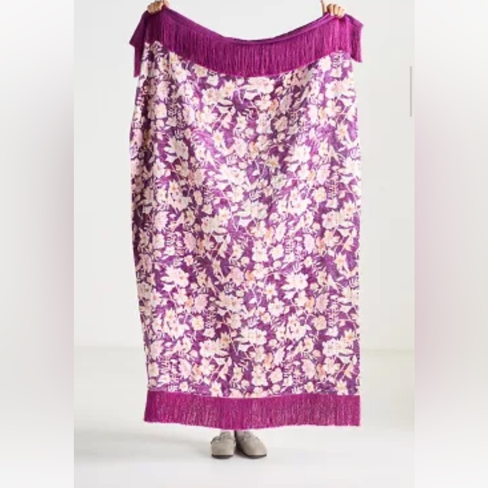 Anthropologie VALENTINA VELVET THROW BLANKET Style No. 93035392 Raspberry